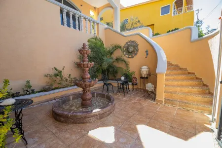 Luxurious Beach House Отели рядом с достопримечательностью «Barajitas Canyon»