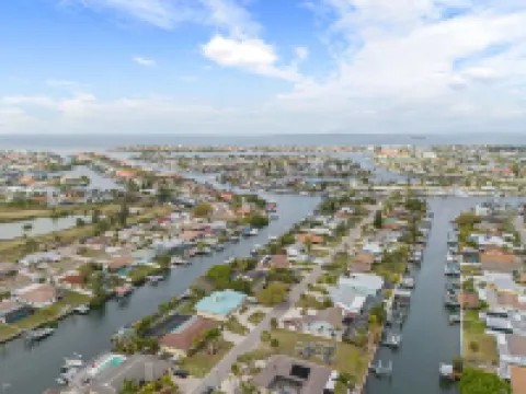 Gray Dolphin — Waterfront Home with Heated Saltwater Pool, Dock & Kayaks