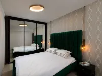Ocean view mini penthouse on the 30th floor Hotels in Saronsletten