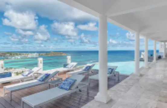Luxury Villa, Walk to beach, BRAND NEW 55KW BACKUP GENERATOR