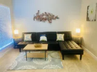Serene Urban Retreat with indoor fireplace, walk to foodie heaven & more!