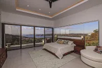 Luxury 4 Bedroom Oceanview Villa w/breathtaking views : Gated Resort Community!