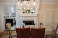 2336A- Upper 3B2B Unit w/ Laundry near UC Berkeley