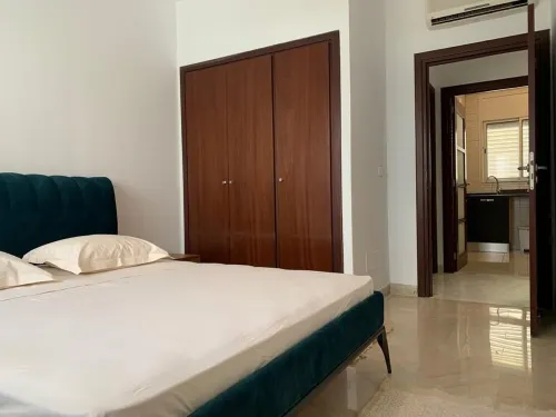 The Perfect Flat, Lac 2, Tunis