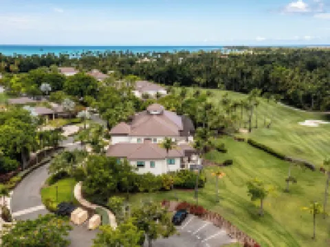 Luxurious Four Seasons PR Bahia Beach Villa; Golf, Pool, Tennis & Golf Cart Hotels in Zarzal