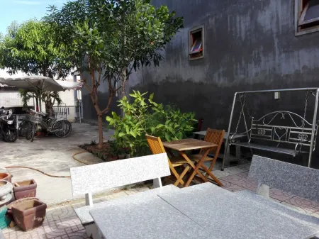 The House with 3 bedrooms and big garden Отели рядом с достопримечательностью «Linh Long Tu Temple»