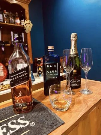 Margate Beach house Отели рядом с достопримечательностью «Shell Grotto»