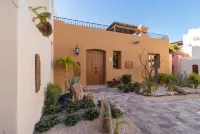 Comfort & inspiration in Loreto Bay... Beach, pool, cafes & beauty in few steps!