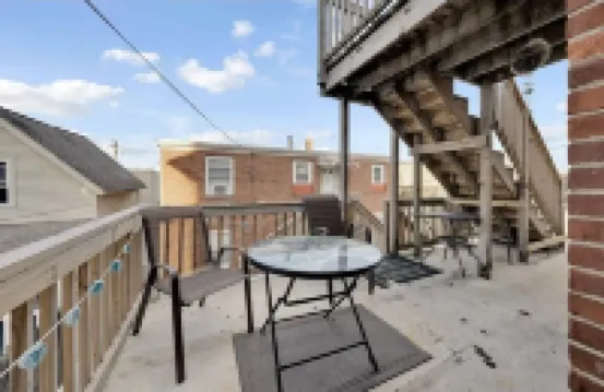 Great condo 2.5 blocks from the boardwalk very clean with upgraded appliances