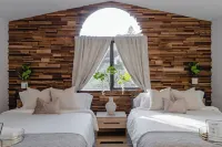 Newly Updated 3BR 3Bath Lakeview Vista, BBQ and New Appliances - King Bed Hotels in West Kelowna