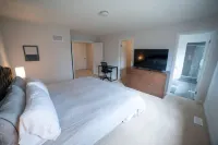 Little Lake House in Townsend