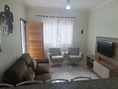 Beautiful and cozy house 550 meters from the beach in Itanhaém. for vacation Hotels in Itanhaem