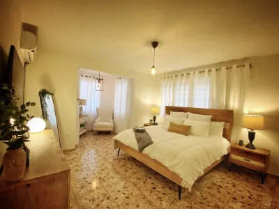 Luxury Villa w/ Private Jacuzzi & Massage Included
