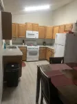Spacious 4 bathroom house quiet neighborhood