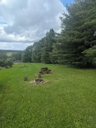 Charming 2-bedroom condo in McHenry Close To Lake Activities and Ski Resort Отели рядом с достопримечательностью «Deep Creek Marina»