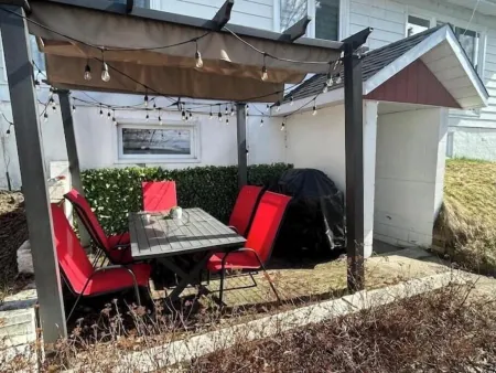 Peaceful Lakeside Bungalow on Lac à la Tortue