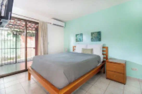 Two Coco Queens: Bedroom with Loft, Two Queen Beds