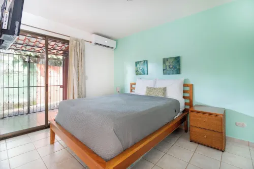 Two Coco Queens: Bedroom with Loft, Two Queen Beds