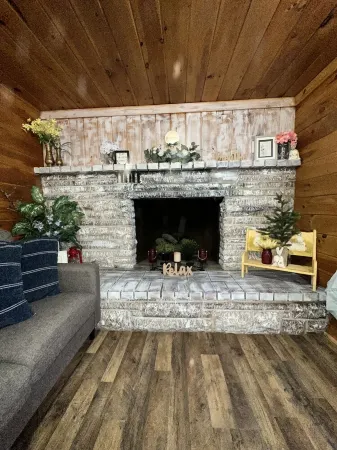 Cozy Cabin near Tippy Dam -Pet Friendly by Janix Escapes