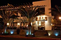 LUXURIOUS GOLF VILLA IN HOTEL ZONE- WALK TO BEACH/DOWNTOWN/RESORTS