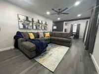 Cozy Bastrop Getaway - 5 min from Lake Bastrop!