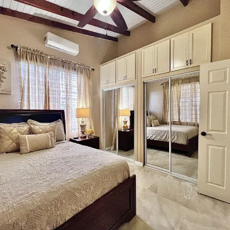 Newly Updated! Private Beach Views, Luxury Villa Milagro Villa 1