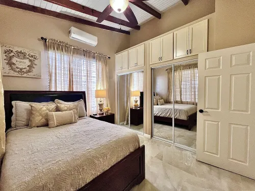 Newly Updated! Private Beach Views, Luxury Villa Milagro Villa 1
