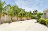 Peaceful Palm Beach Villa - For Families & Friends