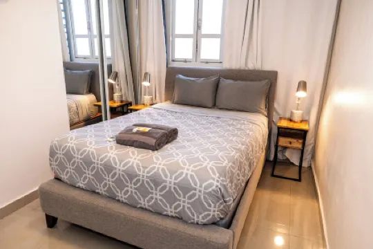 Spacious Retreat with Private Jacuzzi and Tropical Patio