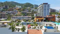V399 PH4 - STUNNING 2 BDRM 2.5 BATH - BOUTIQUE BUILDING - ZONA ROMANTICA'S BEST!