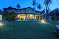 Casa del Rio: beachfront villa for 22 guests in Las Terrenas