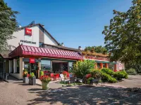 Ibis Colmar Est Hotels near Ill