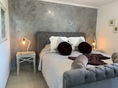 Apartment In Jardins do Golfe, Vale Do Lobo Hoteles cerca de Quinta do Lago Beach