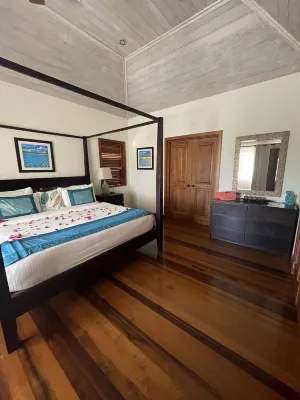 Luxurious Bay View One Bed luxury Villa Hotels near Long Bay