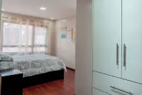 Large and Elegant 3 Bedroom Apartment のホテル