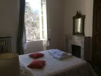 Beautiful Provencal house, French billiards and swimming pool - 8 people