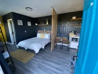 *NEW*secluded/studio/getaway/sunset/mountain view + patio