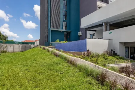 Brand New Lux Condo in Avitat Отели в г. Антигуо Кускатлан