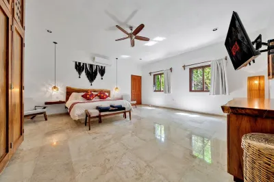 CASA ROCA CHAAC Owner Suite / Ocean Front  / Spacious / Quiet / Parking / Hotels near Ruins of the Temple of The Goddess Ixchel