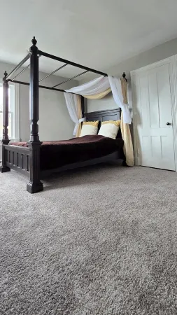 6 bedroom Victorian, on Hundreds of feet of unmatched pristine level beachfront.