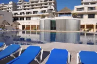 Waterfront 3 Bedroom Condo With 24 Hour Security