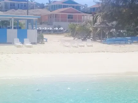 The Swimming Pigs Resort-Peach