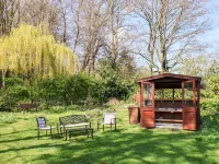 Twitchers' Den Hotels in Rudston