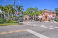 Sleek Coastal Abode 1 Block to Naples Beach! - Spa