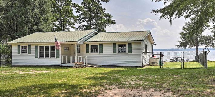 Idyllic Waterfront Escape w/ Private Boat Dock! Hotels in Clarendon County