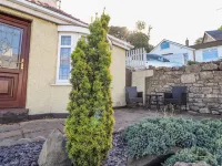 Llidiart Cerrig Hotel dekat St. Thomas's Church