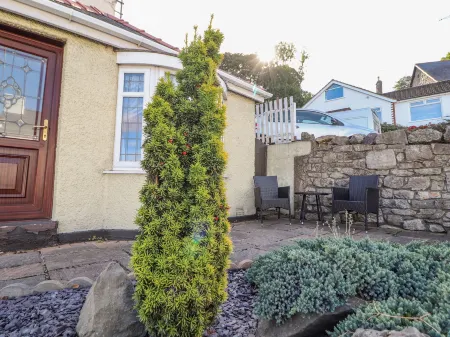 Llidiart Cerrig Отели в г. Престатин