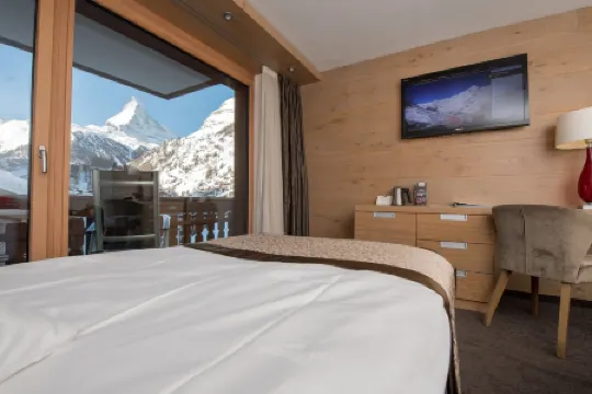 โฮเทล แอมเบียนซ์