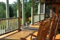 Breezy Hill Inn - Bed and Breakfasts