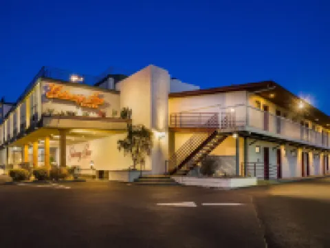 Gateway Inn Hotels in Merrick